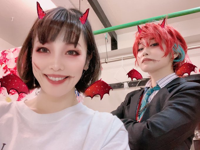 鳥ねえさんと❤️ 小倉に乗る時いつも、姐さん一緒じゃないかなっ思いながら、7.8年前にデラカブでご一緒したぶりとなりました😭その時お勉強した時ストリップってなんてエンターテイメントなんだって思って、ずっと憧れてます😳❤️ イケメン社畜💀