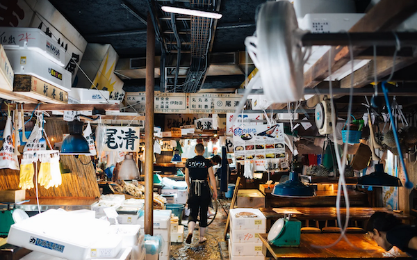 [On en parle] @VogueParis • « Les restaurants où dîner (tôt) cette semaine à Paris » bit.ly/2IFpCSK - avec <a href="/KodawariRamen/">Kodawari Ramen</a> #Tsukidji ! #RamenWorld #KodawariRamen