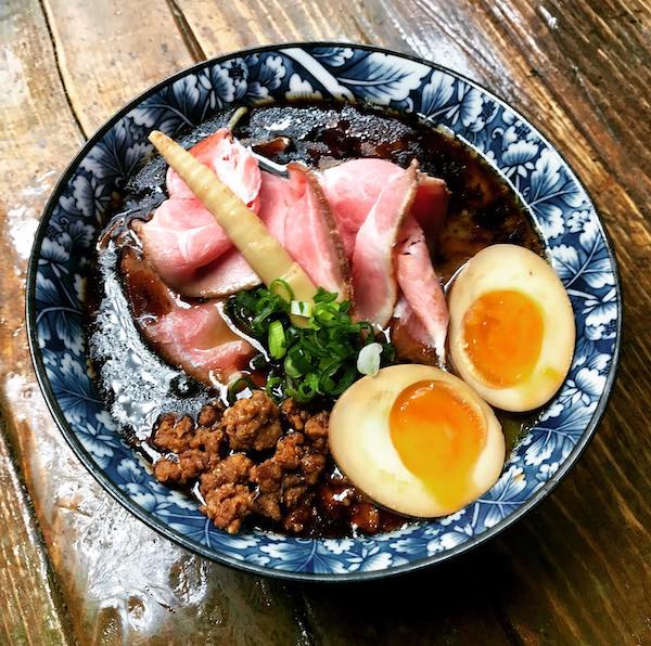 [Kodawari Ramen] Le monde change, on s’adapte. On est ouvert 7/7 de 11h45 à 21h00. On se change les idées autour d’un bol de #ramendb  à toute heure ! #RamenWorld