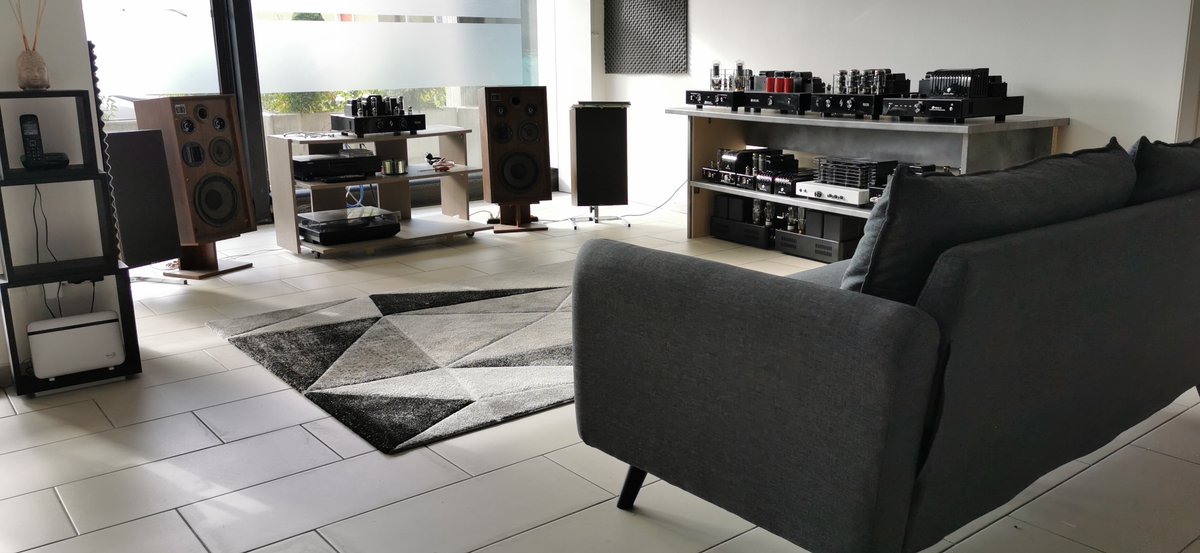 valveraudio's tweet photo. Nuovo Showroom Gabri's Amp in Provincia di Verona - https://t.co/gHH00VUXIp https://t.co/xUYyqt3VtS