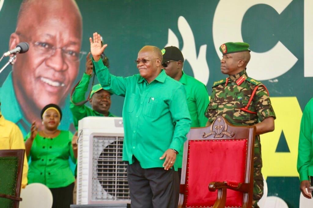 ummymwalimu's tweet photo. Mapema leo Korogwe nikiwaeleza wanaKorogwe na Tanga kwanini Dkt @MagufuliJP anastahili kupewa kura zote za NDIYO. Upanuzi wa Bandari ya Tanga, kapigania Ujenzi wa Bomba la Mafuta Uganda hadi Tanga, maboresho makubwa ktk Afya na Elimu.WanaTanga, Tumpeni Dkt Magufuli mitano mingine https://t.co/ttlJzHOD9r