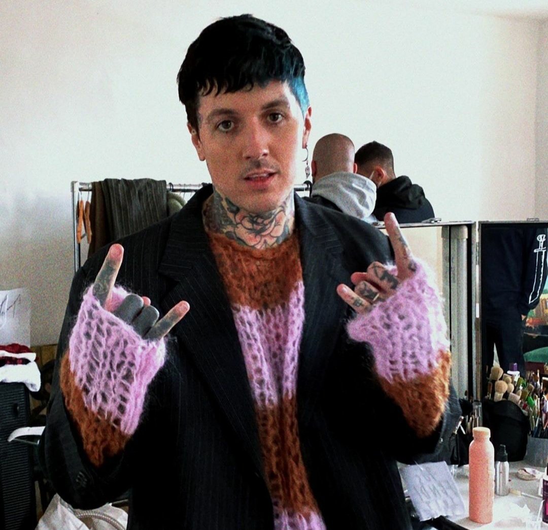 EkxLDFPUYAAKQ3Y?format=jpg&name=medium