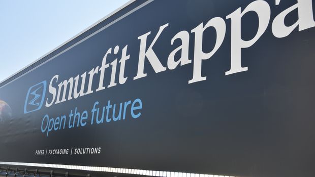 packREPORT_de's tweet photo. Mit der Gründung von #Recycling Dual GmbH wird @smurfitkappa ab 2021 den vollständigen Lebenszyklus einer #PPK-Verkaufsverpackung abbilden können. https://t.co/vm7KETNean #dualesSystem #Kreislaufwirtschaft #Haushaltsverpackungen #Verpackungsgesetz #Papier #Kunststoff #Verpackung https://t.co/XYKjb6ODvl