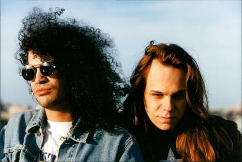 slashlegacyok's tweet photo. @Slash y Eric Dover, 05/02/1995, Estocolmo, Suecia 📷 Mark Earthy.
.
#snakepit #promo #tour #itsfiveocklocksomewhere #slash #ericdover #stockholm #sweden https://t.co/Rx4CATr00B