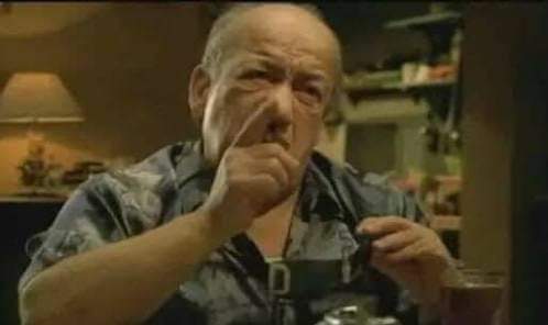 اوعي يا سنه خامسه تطلعي صعبه وتغفلي عمك الضو 🤦‍♂️😂