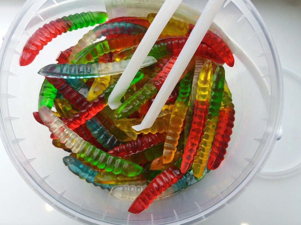 мармелад жевательный "жако"червяки. желейный червяк. большой желейный червяк. "червячки" 4гр/150. жевательный мармелад червячки.