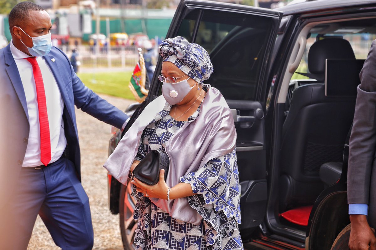 WanguiMuchiri's tweet photo. Having finalized the establishment of NIIMS in compliance with High Court directives, H.E. Uhuru Kenyatta &amp; First Lady, Margaret Kenyatta, have received sample Huduma cards. We'll begin distributing the cards once the office of the Data Protection Commissioner is operationalized. https://t.co/y3SXTmEPur