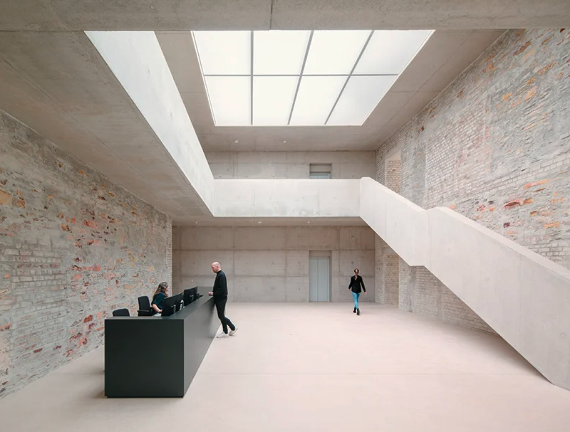 Desperate to drop a crisp packet in this Chipperfield-designed workplace foyer in Germany