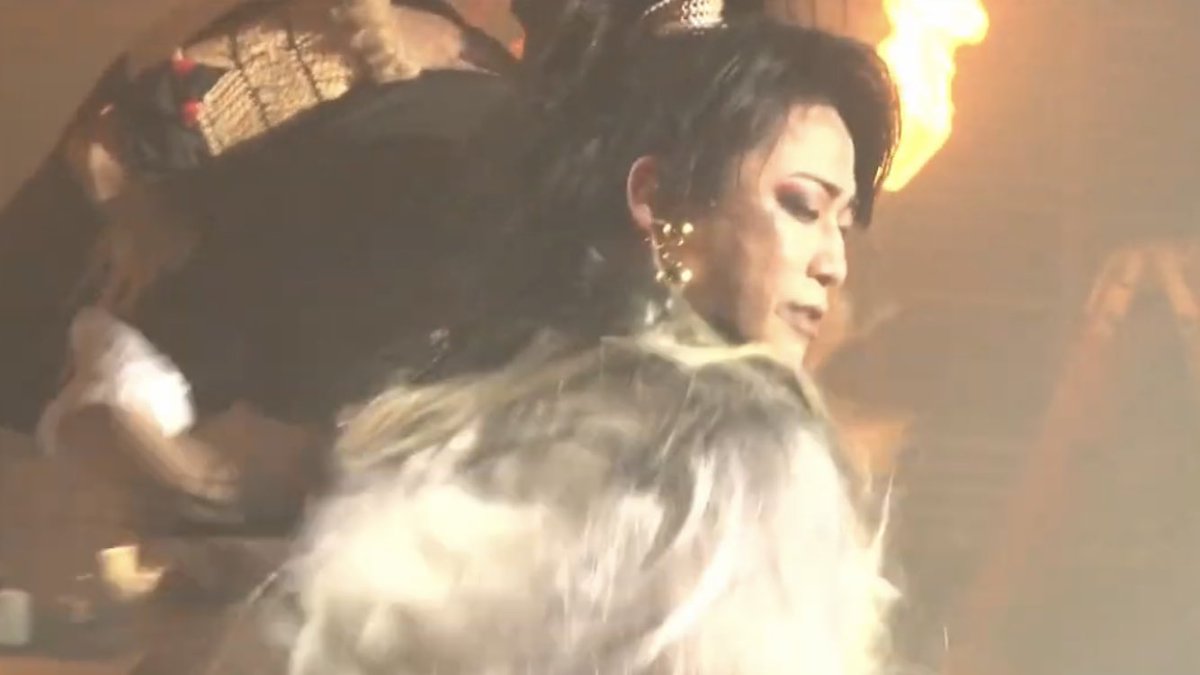 Ruby3227kazuya Docomoで佐藤健が踊ってる タフマンで亀梨和也が踊ってる 佐藤健はデビューする迄は路上ダンサーだった 亀梨和也は12歳からjohnnysでtvや大舞台で踊ってる 今回のcmは企画段階で既にタフマン亀梨和也の優勝