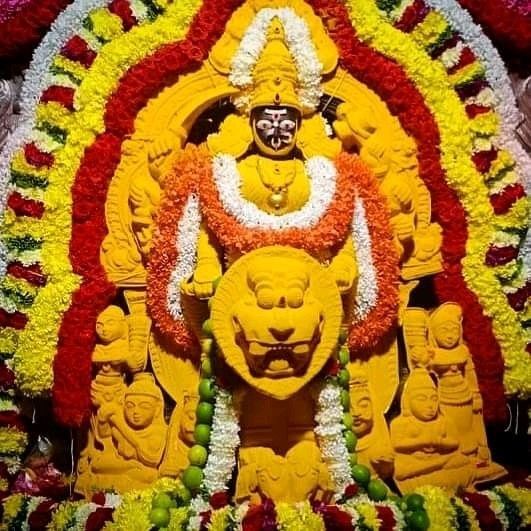 Photo Credit: Mahesh from Pinterest ( https://t.co/dkv1J9mpGv ) May Goddess Durga bless all of us. #namastegod #lakshmidevi #chamundeshwari #durga #banashankaridevi #shakti #chandi #durgamaa #goddessdurga #goddesslakshmi https://t.co/eXvndwhS3N