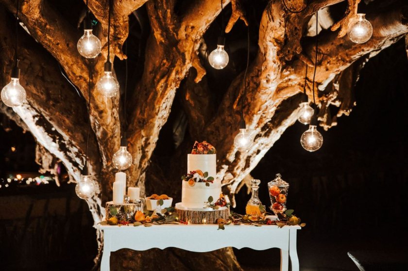 SYTM14's tweet image. Autumn wedding on the Island of Eternal Spring ♡ More about this beautiful wedding venue: sayyestomadeira.com/en/estalagem-d…  #thememoryshop #wedding #weddingvenue #destinationwedding #weddingplanner #autumn #autumnwedding #weddingportugal #weddingmadeira #casamento