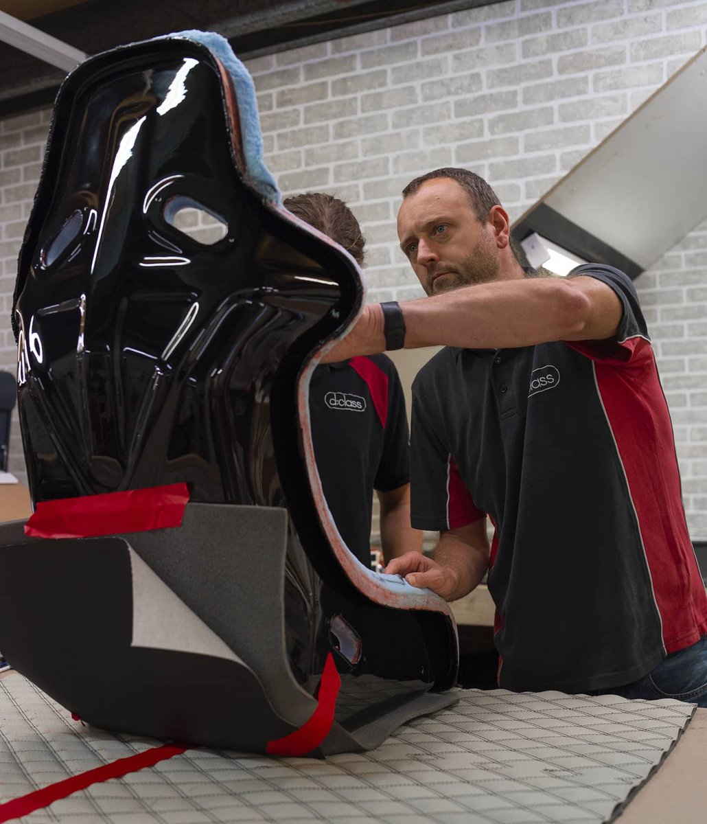 dclassauto's tweet image. A pair of Recaro Pole Position racing seats which have been retrimmed back to the original Porsche manufacturer specification. Black nappa leather with matching perforated centres created by @dclassautostitch🧵 #dclassauto