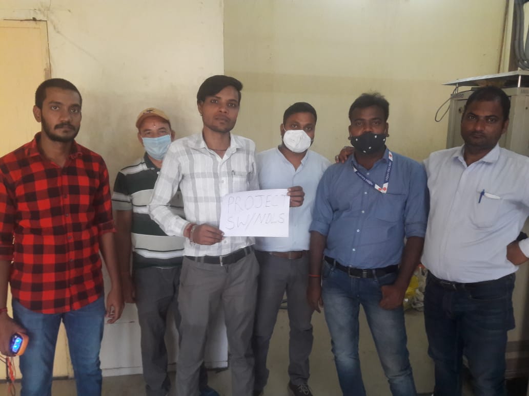AIRF के आह्वाहन पर आज NRMU HQ मण्डल की शाखा संख्या 06 द्वारा आज PTK, ASR, JUC, और DSA मैं राष्ट्रव्यापी बोनस मांग दिवस मनाया जिसमे भारी संख्या में रेल कर्मचारियों ने भाग लिया और सरकार की मजदूर विरोधी नीतियों के खिलाफ जमकर नारे लगाकर सरकार के खिलाफ अपना रोष प्रकट किया #PLB_2019_20