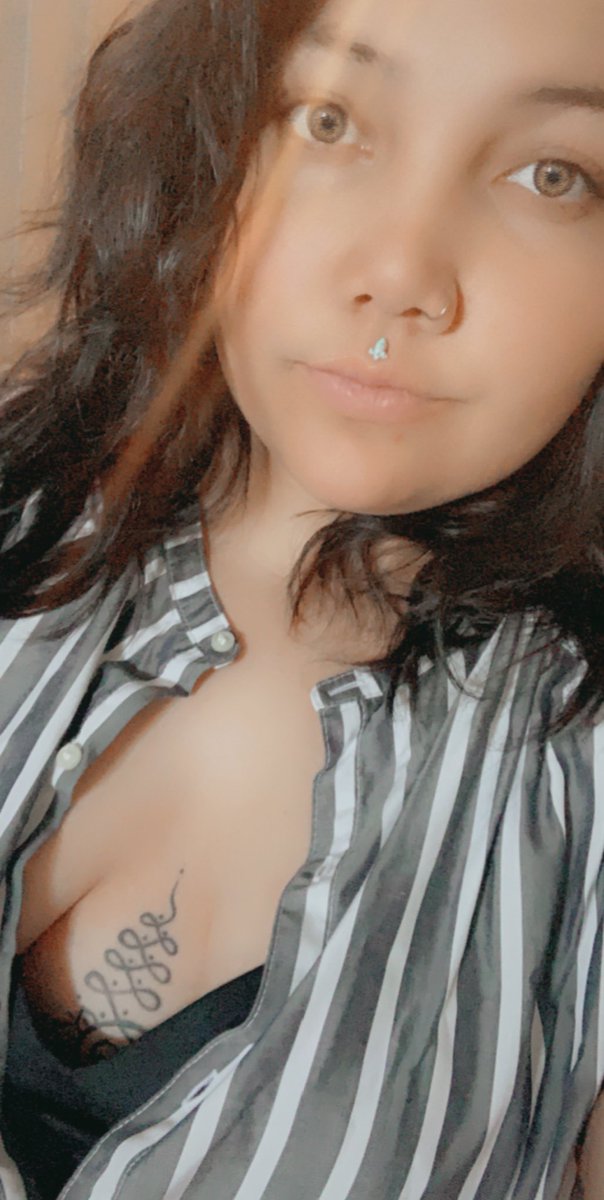 Victoria66Blood's tweet photo. Hey loves
Thank you so much for everyone who reached out to see if I was okay. You are really appreciated and I love all of you.For the next few weeks I will only be doing customs for anyone who requests them. And it must be paid in advance.  https://t.co/Lkij1waSSl for discounts https://t.co/heCvvDb5l9