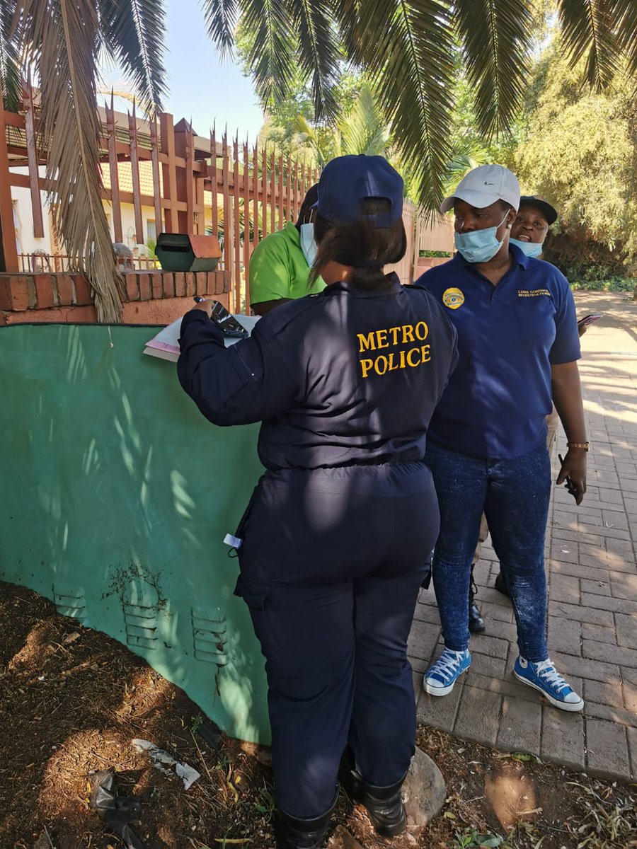 The Anticable Theft unit and #CoE Energy Revenue team along with #EMPD are testing electricity meter boxes during the meter tampering operation in Mayberry Park, Alberton. https://t.co/WGMrGH1X44