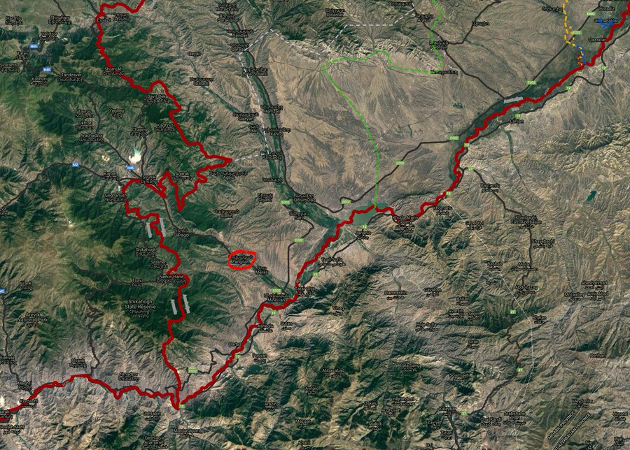 JacquesFrre2's tweet photo. ⚠️Forces 🇦🇿semblent progresser au Sud d'#Artsakh en direction de la Rép. d'Arménie
▶️Des éléments de pointe auraient été accrochés sur un pont enjambant la rivière Voghji (cercle rouge)
▶️#ArMOD évoque mvts troupes🇦🇿vers le réservoir de Khudaferin près de la frontière avec l'Iran https://t.co/ILCkK5bIVL