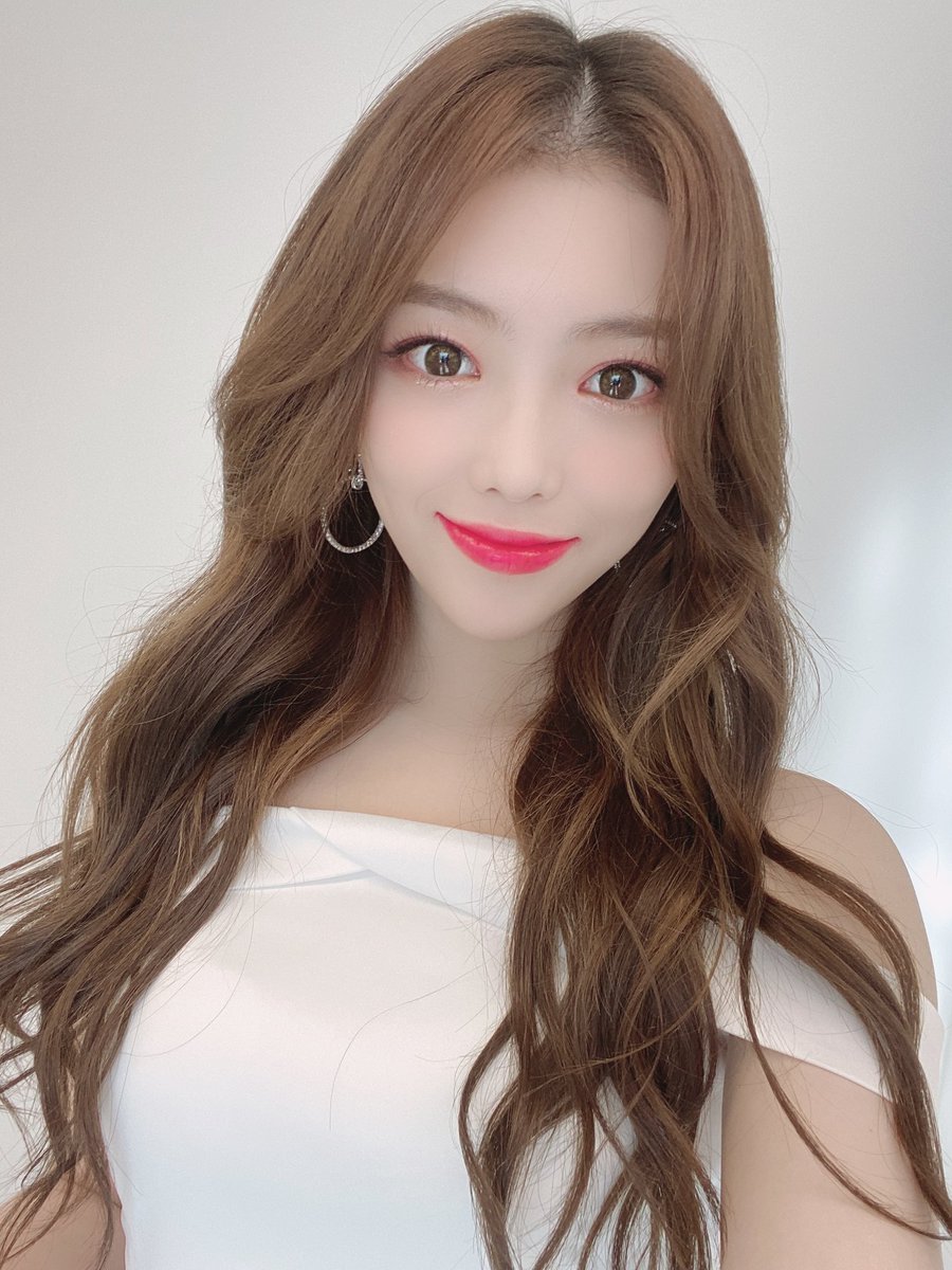 ꒰ 📸 :: #HANEUL : 19.10.20 ꒱
#SATURDAY #세러데이 #SUNDAY
Les photos avec Yuki sont raresㄱㄱ😆💙
Et j'ai laissé un message sur Gongka, venez vite~
Alors venez discuter avec moi 😘
@saturday718
@FranceSaturday Elsa :) https://t.co/KyEo4rFpSP