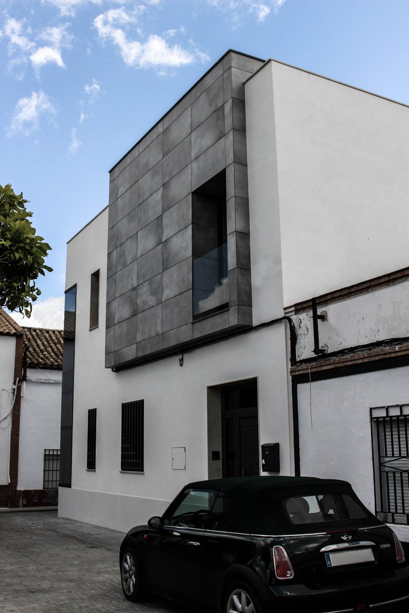 hd_materialsES's tweet photo. Nuestra gama #iactive aporta propiedades #descontaminantes al interior y exterior de este prototipo de vivienda #nZEB Nearly Zero Energy Building del Estudio María del Pilar Mercader Moyano &amp; Daniel J. Ruesga Díaz en Fuente Palmera, Córdoba @unisevilla  https://t.co/FrfLlqx0Uf https://t.co/45aNXVrJUV