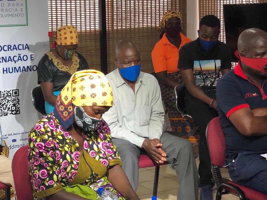 adriano_nuvunga's tweet photo. Land grabbing in #Mozambique. Community’s leaders travel long distances to seek legal assistance from @CDD_Moz. #TongaatHelett Açúcareira de Xinavane failing communities in #Magude district. #justice for communities! @OSISA @SAHRDNetwork https://t.co/Bpf1kfebAT
