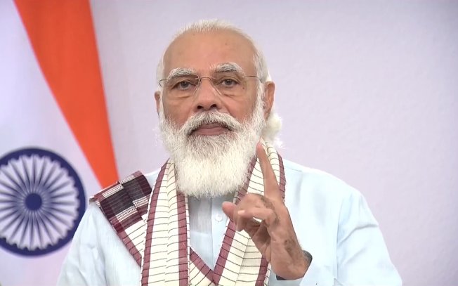 rajesh_singhh's tweet image. श्री &apos;रामचरितमानस&apos; का जिक्र करते हुए @narendramodi ने कहा कि; आग, शत्रु, गलती, बीमारी को छोटा नहीं समझना चाहिए, जबतक इनका पूरा इलाज नहीं हो जाए तबतक इन्हें हल्के में मत लीजिए। 

त्यौहार का समय सतर्कता का समय है, थोड़ी सी लापरवाही हमारी गति को कम कर सकती है। #ModiAt6
#NarendraModi