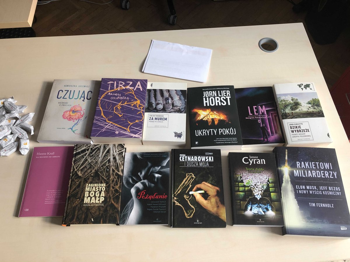 ProgRails's tweet image. Besides being your dedicated software dev team, we turn into reading influencers when a new book delivery from Biblioteczka.net arrives at our office. Here’s what they have sent us recently. #biblioteczkanet #artrage #prograils #friendlyoffice