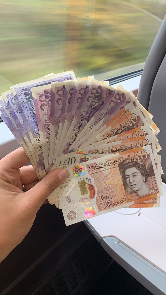 MistressBexLou's tweet photo. On route into London, who’s topping up my shopping fund? Central London cashpoint meets available, DM me if you think you’re worthy of filling my purse 👜 

#cashpointmeet #cashpointmeets #humanatm #paypig #london #FinDom https://t.co/w9DUlO6eLo
