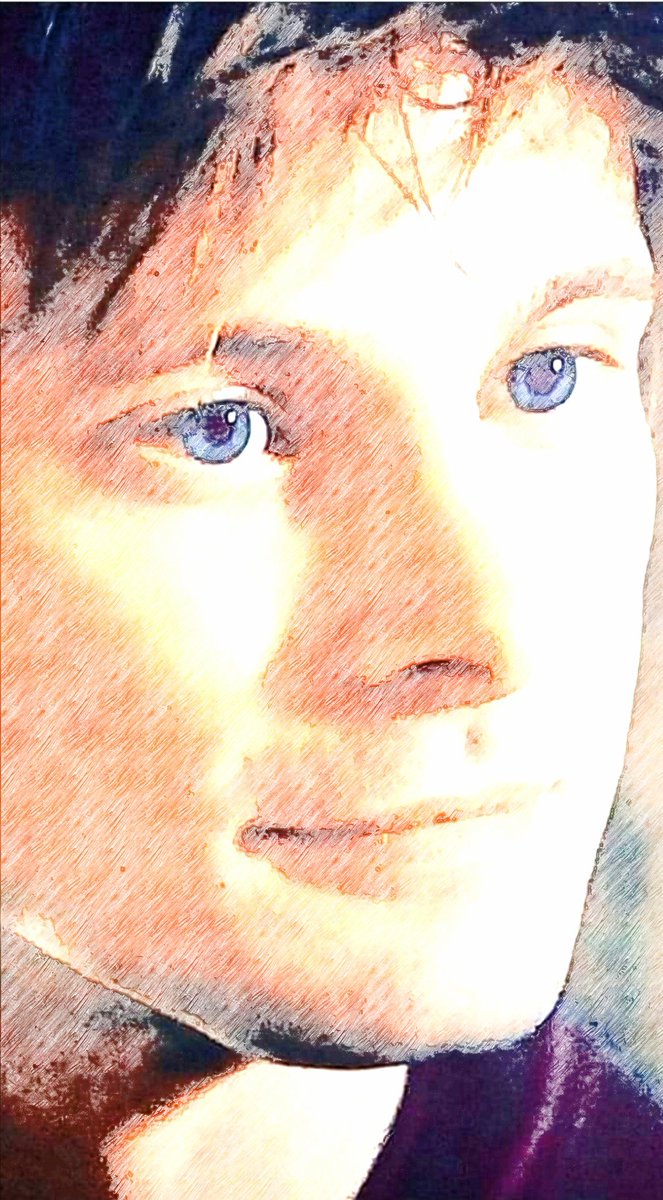 Very08_'s tweet image. I could get lost in the blue of his eyes.... 🥰 #bradleyjames #Merlin @BradleyJames #imedici