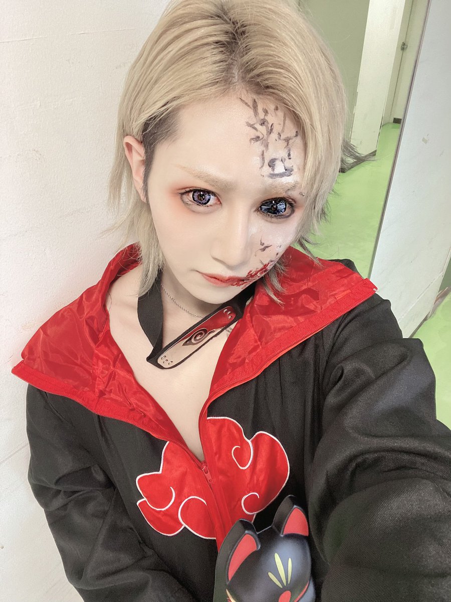 グラビティフルボル 六 Narutoに出てこない暁の睦 ろく のコスプレしました 創造と破壊は紙一重ナノだ Naruto 暁 架空キャラ こんなキャラいそう選手権 後ろにナルトいた コスプレ Cosplay