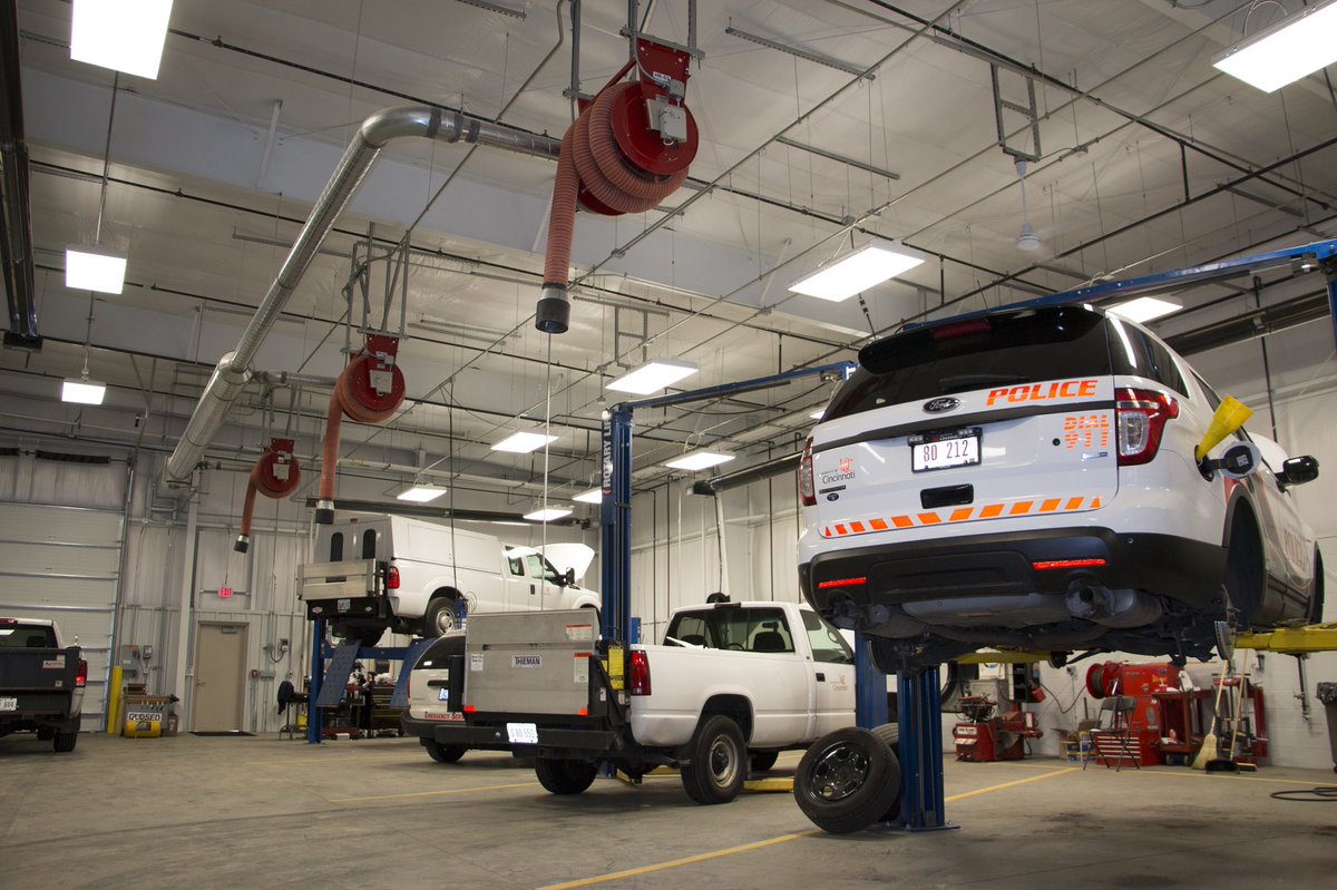 Conger provides construction services through a variety of delivery models. These photos represent #industrial projects utilizing the Design / Build method. #CongerBuilt #Buidlingasolidfuture #designbuild <a href="/northpointdev/">NorthPoint</a>  @collierscincy @cbrecincinnita <a href="/McCluskeyAutos/">McCluskey Automotive</a>  <a href="/Newmarkkf/">Newmark</a>