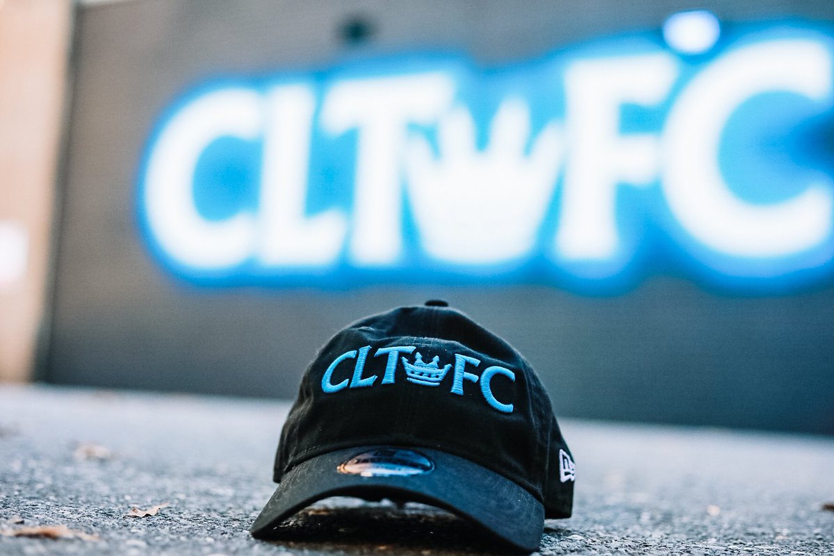 Let's start with our 𝗗𝗔𝗗 𝗛𝗔𝗧 🧢 

Retweet and follow for a chance to win!