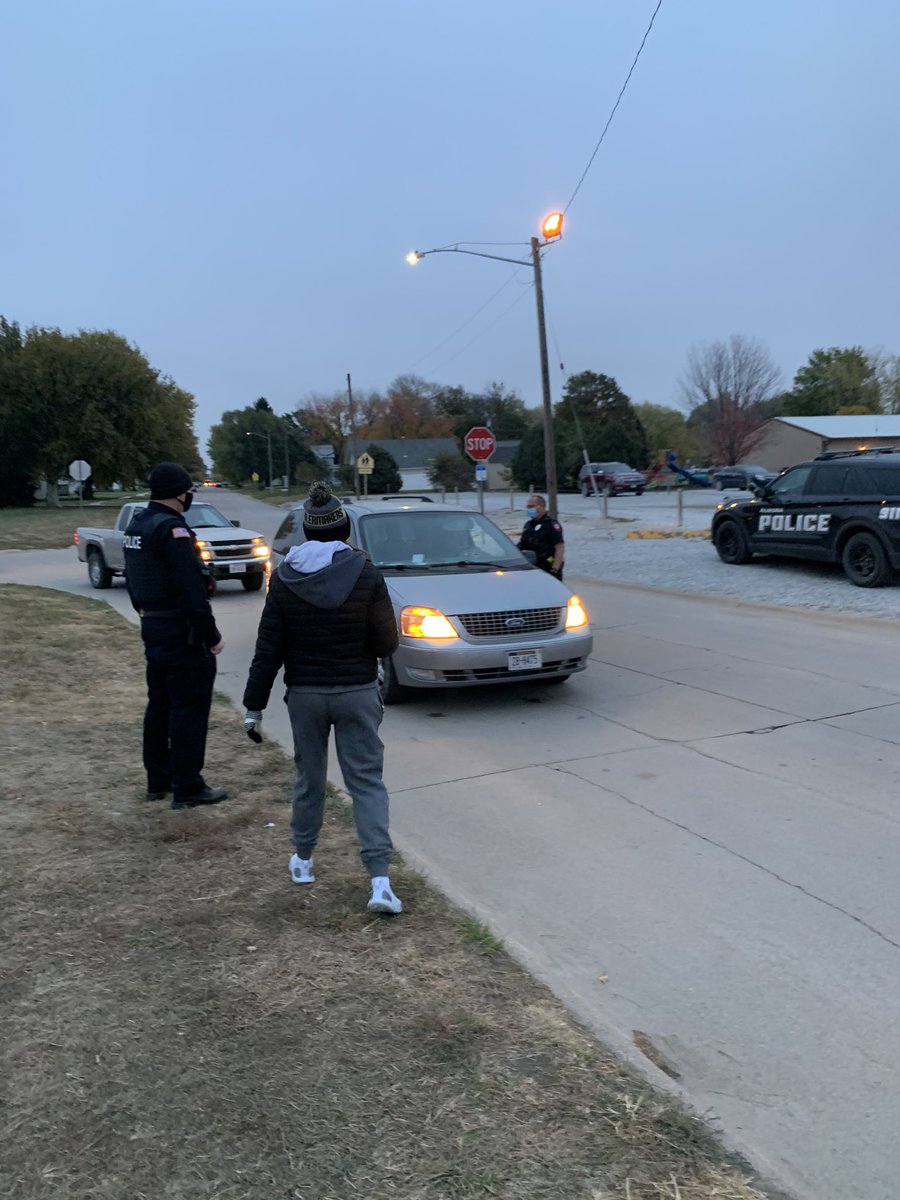 This week is Teen Driver Safety Week! Our FCCLA National Program teen did seatbelt checks with @Aurorapolicene great job to all students wearing their belts! #aurorahuskies #NEFCCLA #TeenDriverSafetyWeek