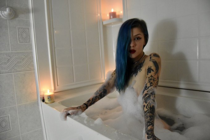 💦Splish, Splash💦 https://t.co/etWBLrsz4d