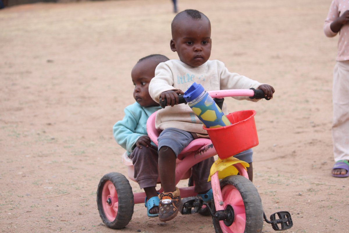 The Herald Zimbabwe On Twitter These Unidentified Children Enjoy Their Ride In Chitungwiza Recently Picture By Innocent Makawa