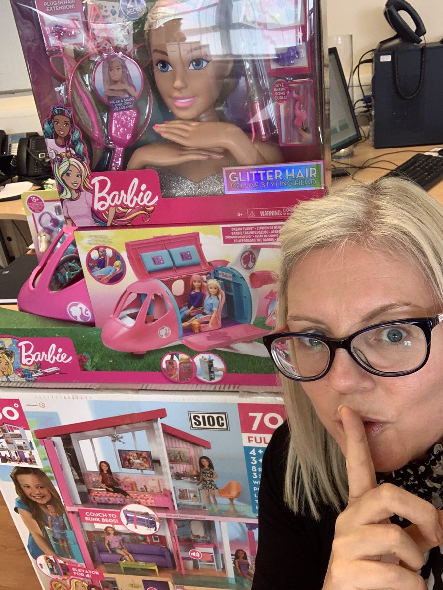 DemobJob's tweet photo. 🎅 Christmas has arrived early in the office thanks to Kelly 😃
#santastore #christmasisnotcancelled #excited #christmas #presents @barbie https://t.co/JLZeh7ZA8a