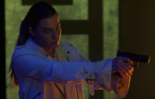 Oct 20thGunChloe holding the gun towards criminals is always Also we may not have enough scenes yet of Lucifer holding a gun but he sure has a knack for it We stan a stunning crime solving couple 