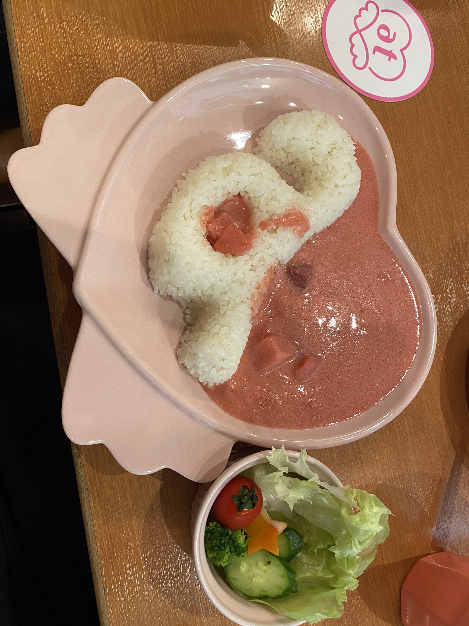 スーパーホテルpremier秋葉原 初 あっとほぉーむカフェさん 7階にお邪魔しました メイドさんみんなかわいいっっ 萌え萌えキュンっなあっというまの2時間でした 当館のお食事券で なんとあっとほぉーむカフェさんにも行けるんです あっとほ