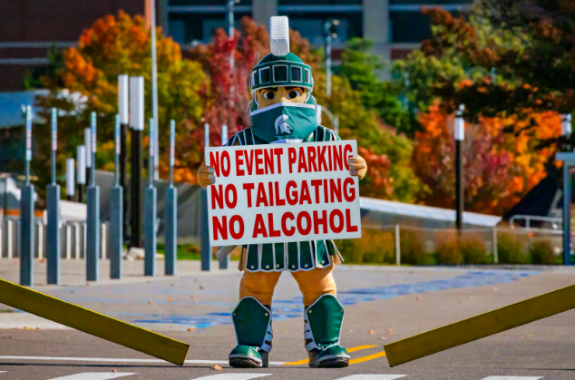 msupolice's tweet image. No Tailgating – No Alcohol – No Event Parking: We all play a role in keeping our community safe. Do your part by social distancing and by not joining large gatherings. Tailgating will be prohibited in all campus parking lots and campus spaces. Read more at police.msu.edu/2020/10/14/msu…