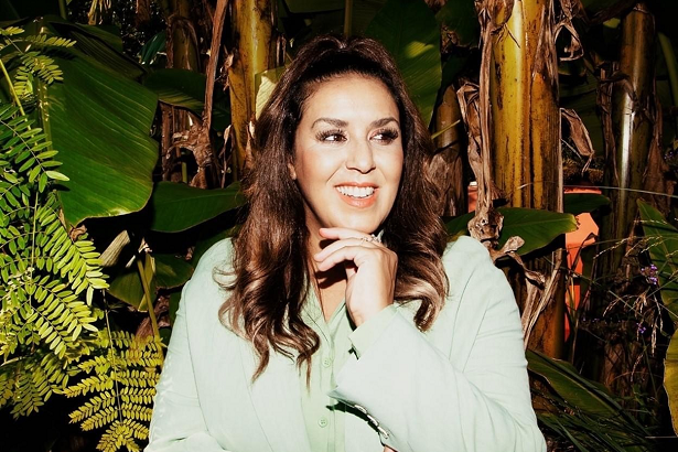 VersPersNL's tweet image. Nog steeds worden Marokkanen op problematische wijze in de media gerepresenteerd. En ze zijn het zat, merkt Joep Temminck in een reeks gesprekken met mensen uit de gemeenschap. Het eerste gesprek is met media-ondernemer Raja Felgata: bit.ly/31gwkFm #verspers #inalab