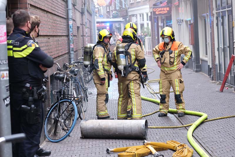 NU ONLINE: Flinke rookontwikkeling bij keukenbrand Himalayan restaurant Gortstraat Den Haag..