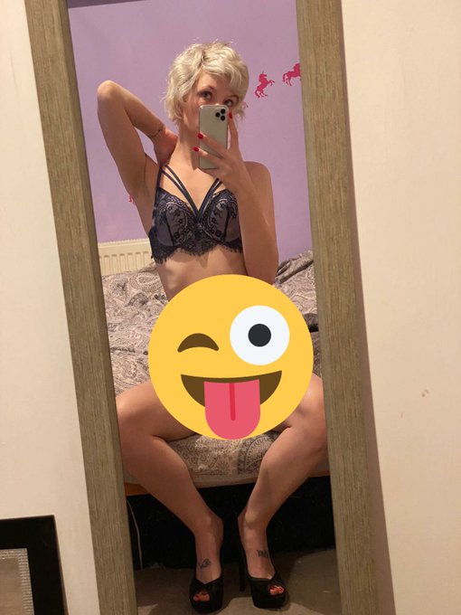 Add my onlyfans  so see more  https://t.co/PF1JTHOVST come on boys wank with me tonight  the wife doesn't