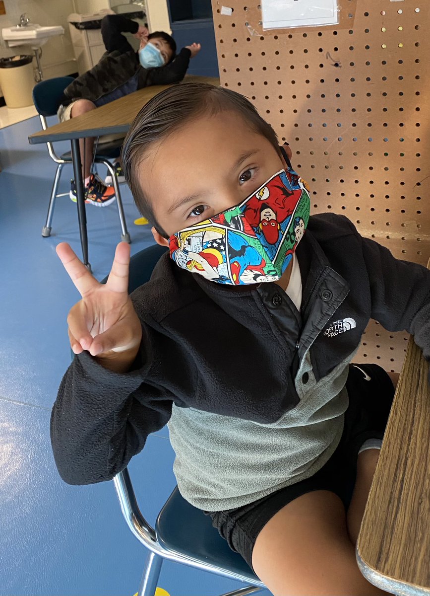 aimnielsen's tweet image. #formula409 #pes2021 Pandas representing in full effect! Showing off our masks and socially distant desks. Ready to conquer the world! ❤️🐼 #pandasmiles #pandafamily #safetyfirst @PboroElementary @cleme574