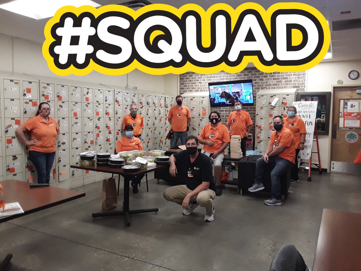 Olive Garden for the MET team! Thank you for all your hard work on the Holiday Set! It looks AMAZING! #Thebay https://t.co/rFLhy5JFSe