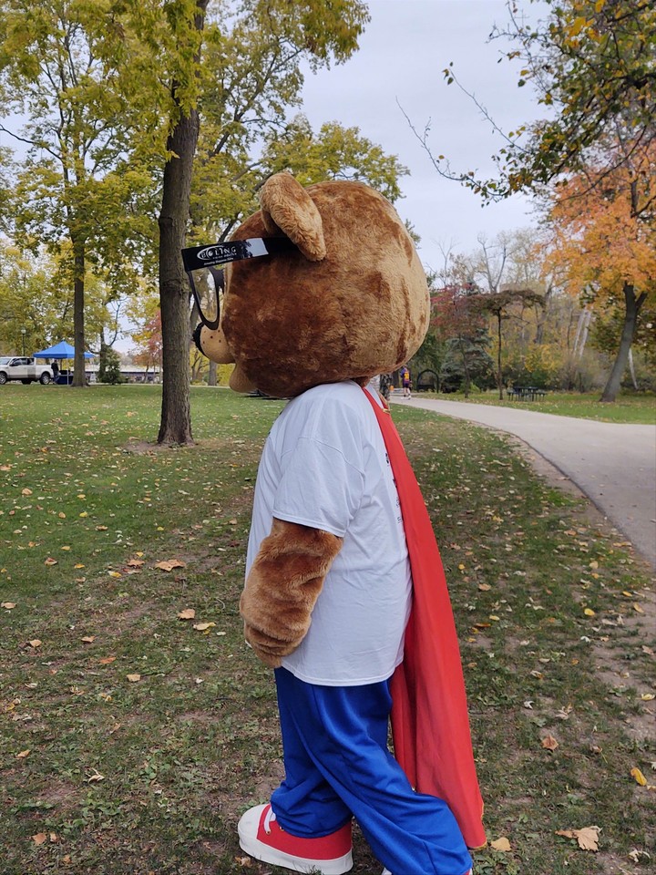 CAPS participated in the @cityofelkhart Island Park Trunk or Treat this last weekend! Our favorite bear, Cappy, helped pass out candy, gave high-fives and hugs, and brought smiles to many. #StrongFamilies #capselkhart #preventchildabuse