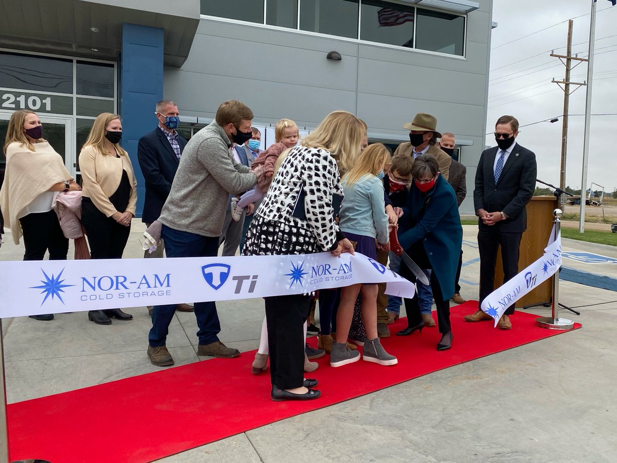 GovLauraKelly's tweet photo. Today, we’re in Dodge City to celebrate the new Nor-Am cold storage facility bringing jobs and new investment to the community. This will be an essential addition to our state’s high-quality food supply chain. Thanks to all our local and statewide partners who made this possible. https://t.co/Z43bJGt0Nj