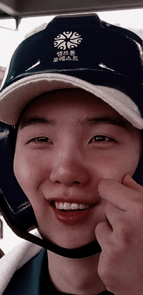 Short thread of yoongi& #39;s cheekies(｡ﾉω＼｡)