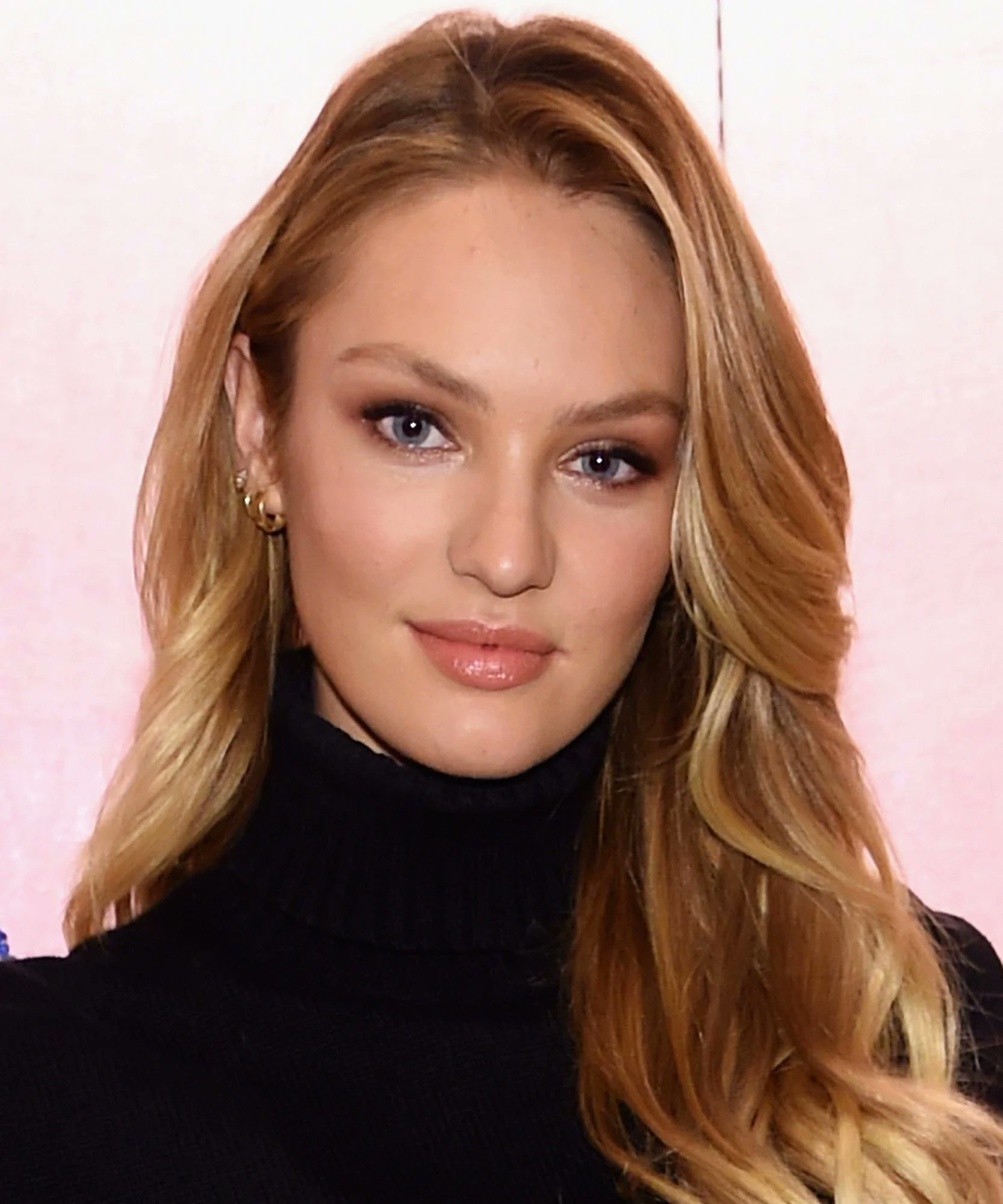 Happy Birthday to Candice Swanepoel who turns 32 today! 