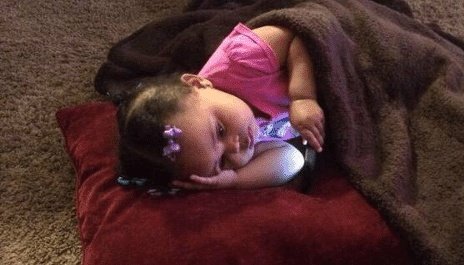 thothfk's tweet photo. Omegas, niños y pasivos en general: ven y destruyeme con tu enorme polla daddy lo estoy deseando parteme en dos necesito ser tratado como una puta

Yo en la cama, con sueño y sin ganas de vivir mientras leo el mensaje: https://t.co/2QsszaY8DH