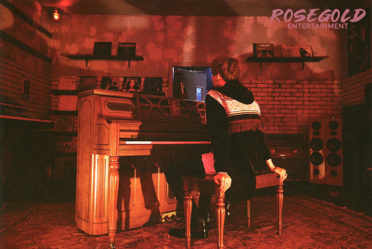 daeguboyoficial's tweet photo. ꜜ 📷⸝ · Aɢᴜsᴛ D "Fɪʀsᴛ Lᴏᴠᴇ" Oғғɪᴄɪᴀʟ MV Pʜᴏᴛᴏ Sᴋᴇᴛᴄʜ.
#FirstLovebyAgustD
#FirstLoveRP https://t.co/qG8GdMGNy1