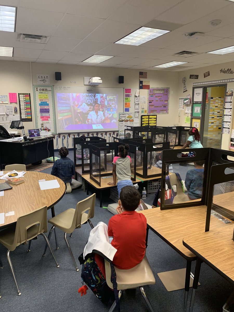 MrsChapmanIC's tweet photo. @RISD_STEM4All  Thank you for connecting us with Mad Science! My class is loving the trans disciplinary instruction! Engineering and reading are a great combination! 📚 📖 🧪 @RLESoars @chuard1 #risdwevegotthis https://t.co/Dce9UWaW6p