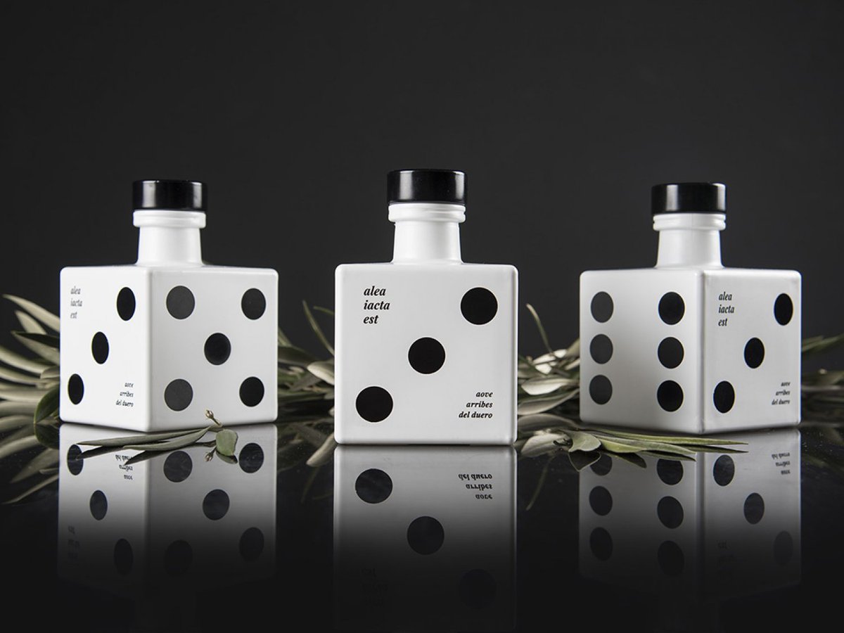 #PremioARCA20 de Oro al mejor packaging de Alimentos
Alea iacta est de <a href="/JaviGardunoEdD/">Javier Garduño EdD</a> 
Cliente: <a href="/conradogajate/">Conrado Gajate</a>
veredictas.com/show/javigardu…

#packaging #diseñografico #alimentos <a href="/Digicomexpo/">Digicom</a>  <a href="/IFEMA/">IFEMA MADRID</a>